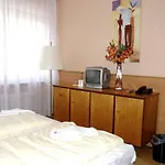 호텔 암 칼스토르 3*